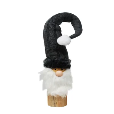 Produktbild von Weihnachtswichtel aus Baumstamm mit grauer Zipfelmütze Höhe 54cm