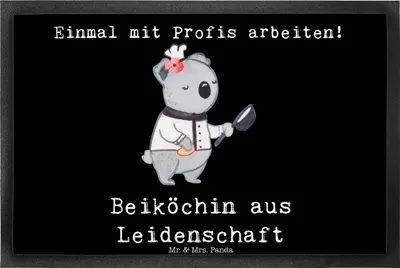 Produktbild von Mr. & Mrs. Panda Fußmatte Beiköchin Leidenschaft 40 x 60 cm - Schwarz - Geschenk, Gastronomie, Lustig, Restaurant, Schmutzmatte, Schmutzfangmatte, Gummimatte, Spruch
