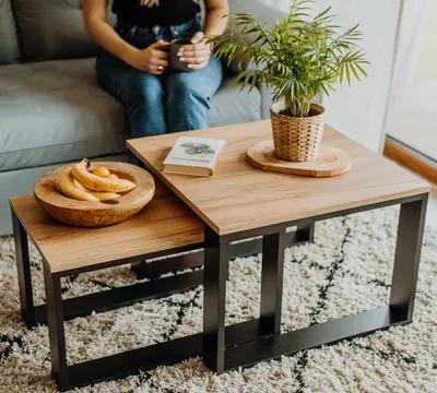 Produktbild von Lehmann Couchtisch 2er Set in 2 Größen für das Wohnzimmer, mit Holzplatte und schwarzem Gestell