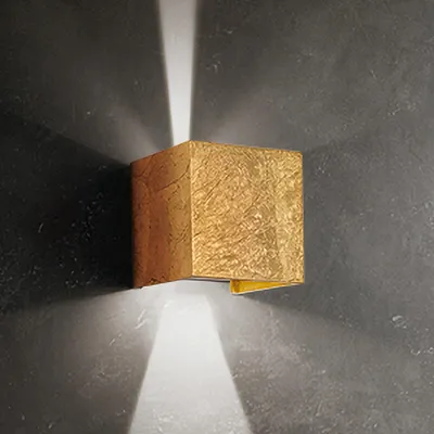 Produktbild von Wandwürfel 100 x 100 x 100 mm. blattgold. 1 x 6,5 w led, 1 x 474 lm. 220–240 v, 3000 k, schutzart ip54.