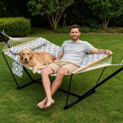 Obrázek produktu pro Houpací síť – dvojitá houpací síť se stojanem, 366 cm. Venkovní použití. Plocha pro ležení: 200x140 cm. Maximální nosnost: 204 kg. Pro 2 osoby. Odnímatelný polštář. Materiál: polyester/bavlna. Barva: 03