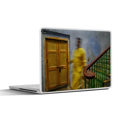 Produktbild von MuchoWow® Laptop Aufkleber Sticker Cover Mensch - Treppe - Tür - Architektur 31x22.5 cm - Laptop-Deko