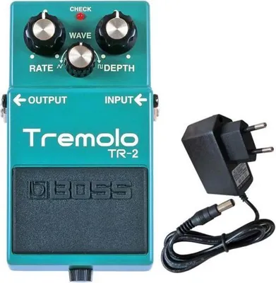 Image de Boss TR-2 TRemolo Pédale d'effet avec adaptateur secteur