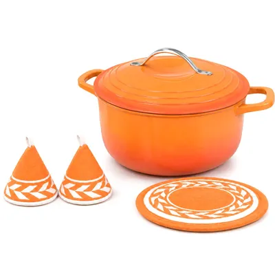 Image de Casserole en fonte de 7,1 litres avec poignée en acier inoxydable – Livrée avec des gants de four et un dessous de plat – Idéale pour la cuisson au four, couleur orange
