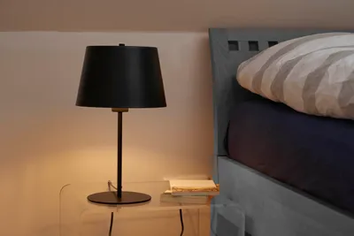 Produktbild von Northpoint LED Design Metall Tischleuchte warmweiß Schnurschalter mit E27 LED Leuchtmittel schwarz