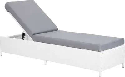 Produktbild von BELIANI Gartenliege weiß Polyrattan inkl. Auflage elegant Terrasse
