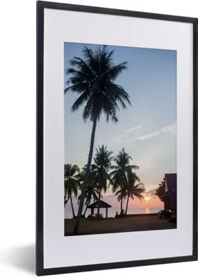 Produktbild von MuchoWow® Gerahmtes Poster Palme - Sonnenuntergang - Haus 40x60 cm - Poster mit Schwarzem Bilderrahmen Wandposter Rahmen Foto Bilder - Poster in Rahmen