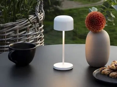 Produktbild von Konstsmide LED Tischleuchte Lille Mini | weiß | Indoor/Outdoor | Kabellos | 7,5 x 7,5 x 20 cm | 7835-250