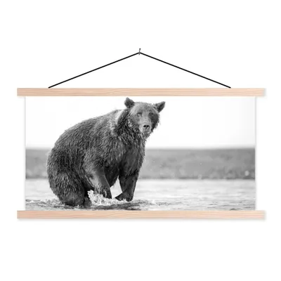Produktbild von MuchoWow® Textilposter Bär - Fisch - Wasser 120x60 cm mit holzfarbenen Rahmen - Klemmleiste