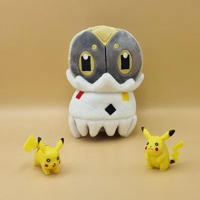 Produktbild von Pokemon Puponcho Kuscheltier - 12 cm Plüschtier Spewpa