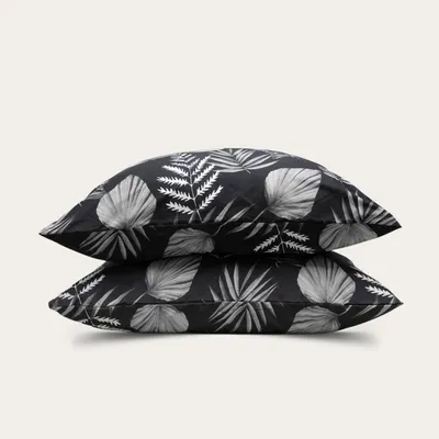 Produktbild von HappyBed | Schwarze Blätter Kissenbezug Set 2 Stück - 100% Mikrofaser