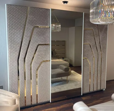 Immagine prodotto di Casa Padrino Luxury Art Deco Camera da letto Armadio Grigio / Oro 270 x H. 230 cm - Armadio a specchio con 3 ante scorrevoli - Art Deco Camera da letto e mobili per hotel - Collezione Luxury