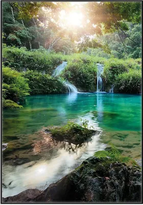 Produktbild von Wallario Wandbild Türkisgrüner See im Nationalpark in Guatemala, Größe: 70,30 x 100,30 cm, Poster mit schwarzem Aluminiumrahmen