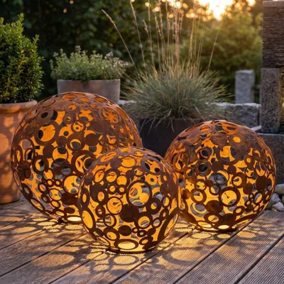 Image de Décoration boule métallique – anneaux D23cm, structure ouverte, style loft rustique, 1 pièce.