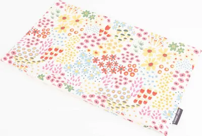 Produktbild von Kissenhülle Mini Blumen weiß bunt von SCHÖNER LEBEN. Größe 40x60cm (HxB) 40x60cm (HxB) Größe
