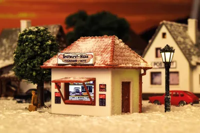Produktbild von Vollmer 47625 - N Kiosk Bratwurst-Maxe mit Kunstschnee - Neu
