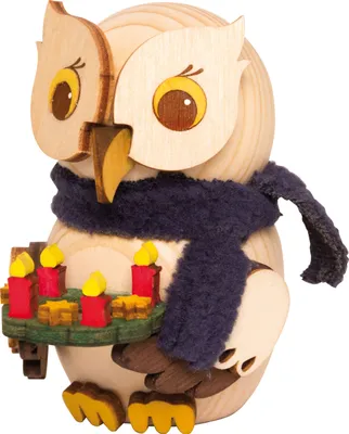 Produktbild von Drechslerei Kuhnert - Mini-Eulen aus Holz - mit Adventskranz - ca. 7 cm groß - als Dekoration oder Geschenk geeignet