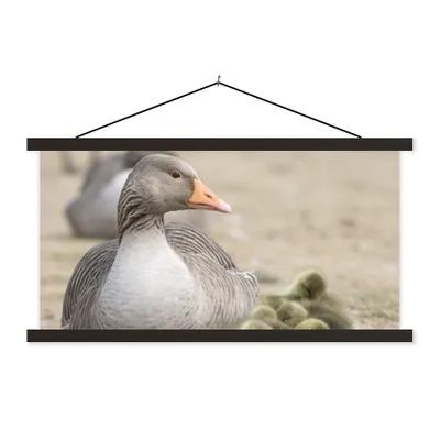 Produktbild von MuchoWow® Textilposter Gans - Familie - Küken 150x75 cm mit schwarzem Rahmen - Posterleiste