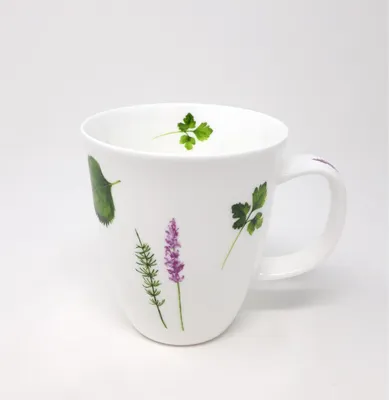Produktbild von Becher Tasse PRIMA VERA mit Kräutern für 350ml weiß grün Porzellan TeaLogic
