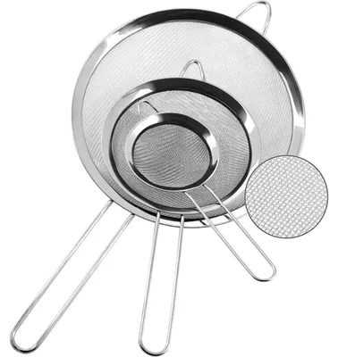 Productafbeelding van Fijne metalen zeefjes, set van 3, afmetingen: 8 cm, 14 cm en 20 cm