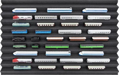 Immagine prodotto di Inserto in schiuma per scala Z con 10 scomparti per locomotive da modellismo ferroviario