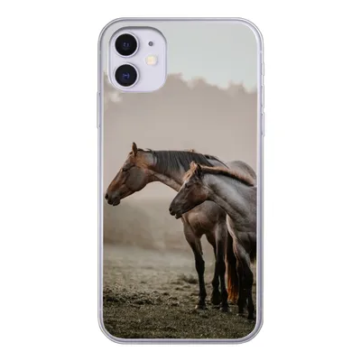 Produktbild von MuchoWow® Handyhülle Schutzhülle Hülle für iPhone 11 Pferde - Nebel - Wiese Silikon Softcase Handy Hülle - Handytasche