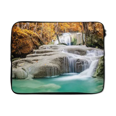 Produktbild von MuchoWow® Laptop Hülle 17 Zoll Laptoptasche Wald - Wasserfall - Herbst - Zipper - Schutzabdeckung