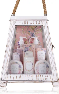 Produktbild von Geschenkset Badeset Duschset Pflegeset Damen Secret Garden Holzlaterne