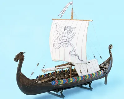Produktbild von Wikingerschiff Dreki 1:40 Baukasten