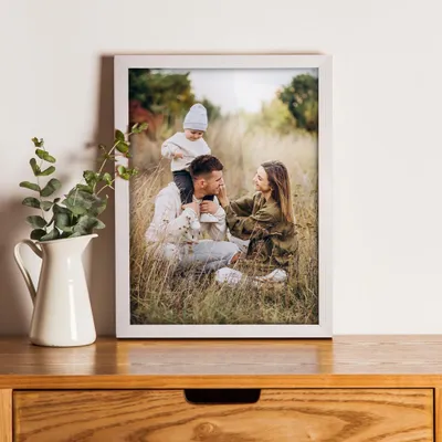 Produktbild von MG Design 5er Set Bilderrahmen 30 x 40 cm - Fotorahmen mit Weiß Echtholzrahmen und bruchsicherem Acrylglas, Hoch & Quer zum Aufhängen, zum Aufstellen
