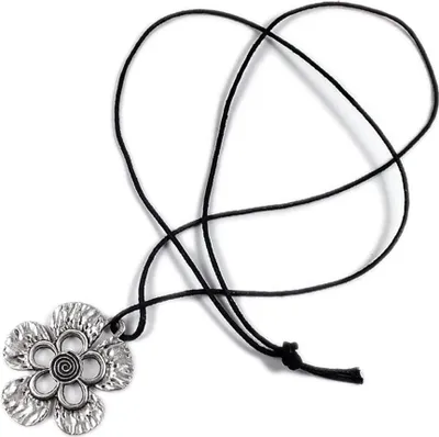 Produktbild von Minott Kette schwarzes Lederband zum verknoten mit Blume Anhänger 21395