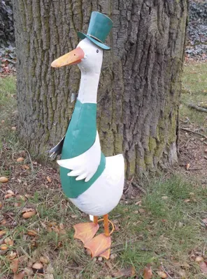 Produktbild von Große Ente mit Zylinder Gartendekoration Eisen grün-weiß 62 cm
