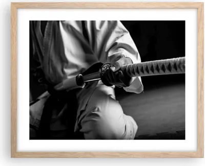 Produktbild von Gerahmtes Poster - Rahmen in heller Eiche - Samurai-Schwert - 50x40 cm - Wand Bild - Wanddeko - Wandbilder - Kunstposter - Wandposter - Bilderrahmen - Bilder - Kunstdruck - Wandbild - P2NAA50x40-3746