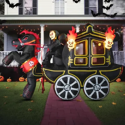 Imagen del producto de Carro inflable para Halloween: 3 metros de largo, fabricado en PVC, con iluminación LED. Ideal para decoración de jardines y fiestas