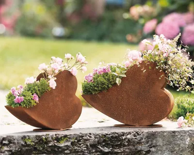 Produktbild von 2x Pflanzer "Herz" aus Metall in Rost Finish, liegend, Blumentopf, Pflanztopf, Pflanzgefäß, Gartendeko für Draußen