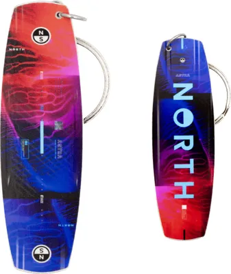 Produktbild von Nkb Astra 2026 Schlüsselanhänger im Kitesurfboard-Design, 8 cm lang, 2,5 cm breit