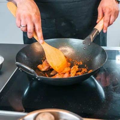 Produktbild von pasoli Wokwender aus Kirschholz, 37cm, anti-bakteriell