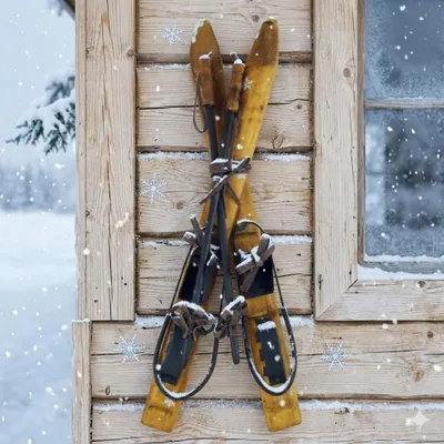 Produktbild von Bezaubernde Holzski mit Stöcken - Höhe 50 cm
