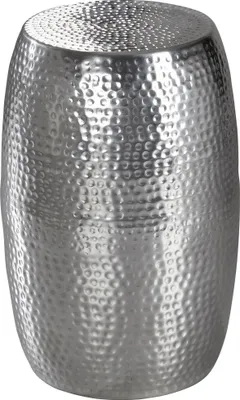 Beistelltisch Aluminium Silber rund orientalisch Hammerschlag in Gesamtansicht von vorne mit gehämmerter Oberflächenstruktur.