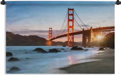 Produktbild von MuchoWow® Wandteppich Wandbehang Golden Gate Bridge mit blauem Sonnenuntergang und blauem Wasser 90x60 cm Tapisserie Dekoration Wandtuch - Wandskulpturen - Bildteppich