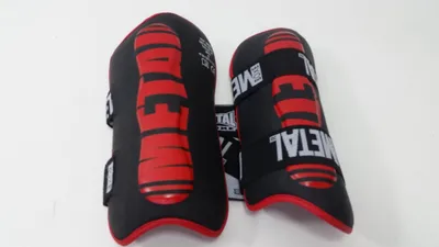 Produktbild von Metal Boxe Schienbeinschoner M schwarz - schwarz