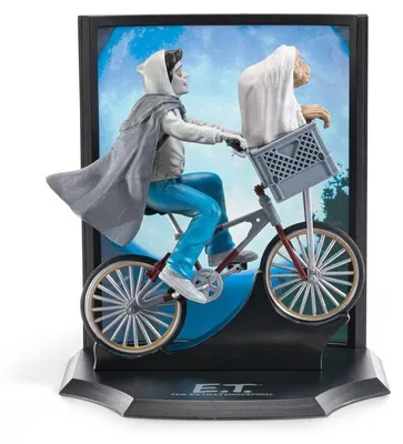 Obrázek produktu pro Noble Collection E.T. Toyllectible Treasure Statue E.T. a Elliott Over the Moon 13 cm