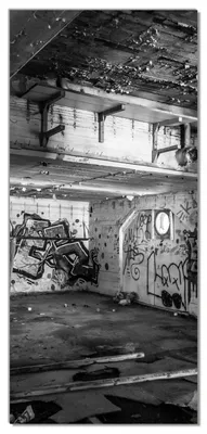 Produktbild von Wallario selbstklebende Türtapete 100 x 220 cm mit Schutzlaminat - Alte verlassene Fabrik in schwarz weiß mit Graffiti