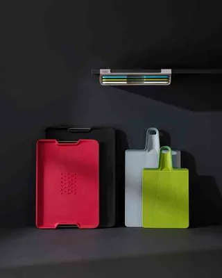 Produktbild von L Cut&Carve Plus Brett, schwarz / Joseph Joseph