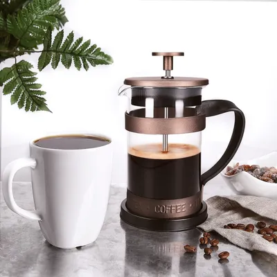 Produktbild von Navaris French Press Kaffeebereiter mit Edelstahl Filter - 600 ml Stempelkanne - 15x10,2x18,2cm - 0,6 l Kaffeezubereiter Presskanne - auch für Tee