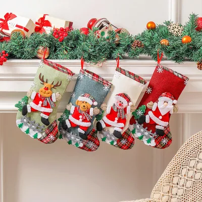Weihnachtsstrümpfe 4er Set, 20x30 cm, Hängesocken für Kamin