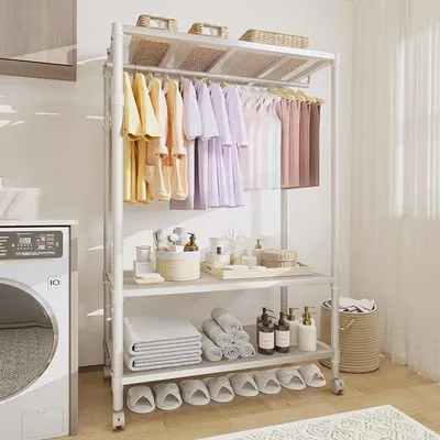 Imagen del producto de Perchero con ruedas, resistente, para ropa, de metal, con 3 estantes, barra para colgar ropa, altura ajustable, perchero con ruedas, estantes de rejilla con 4 ganchos, capacidad de carga hasta 315 kg, ideal para dormitorios, dimensiones: 115 x 45 x 178 cm