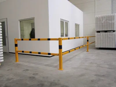Produktbild von Querholm Stahlrohr 60 mm x 40 mm für Schutzgeländer zum Aufdübeln injkl. Besfestigung schwarz-gelb L = 800 mm