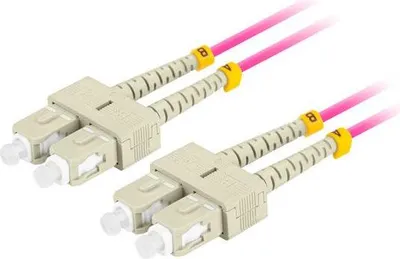 Produktbild von Glasfaser-Patchkabel 1m lanberg multi sc/upc-sc/upc duplex om4 50/125 lszh violett