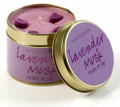 Obrázek produktu pro Bomb Cosmetics vonná svíčka v plechu Lavender Musk, plechová svíčka, lila, PLAVMUS04
